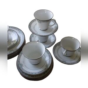 NORITAKE LEGENDARY " LUNCEFORD" STARTING ELEGANT FLORAL 35 PIECE DINNERWARE SET